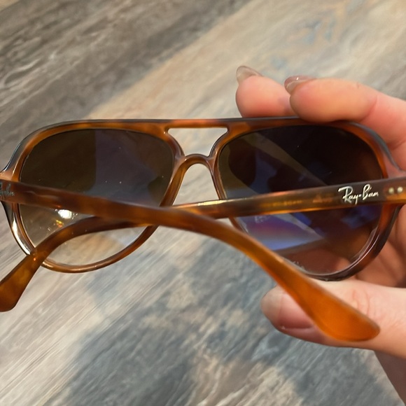 Ray bans - Picture 2 of 2